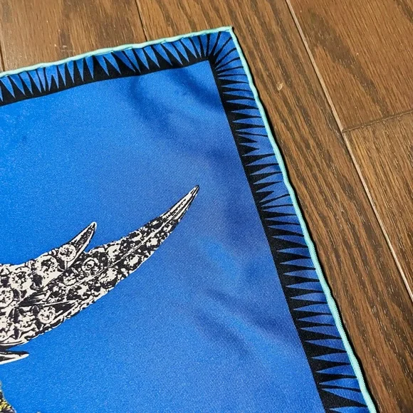 TIFFANY BIRD ON A ROCK INFINITY BLUE SILK SCARF ITALY - Picture 14 of 14